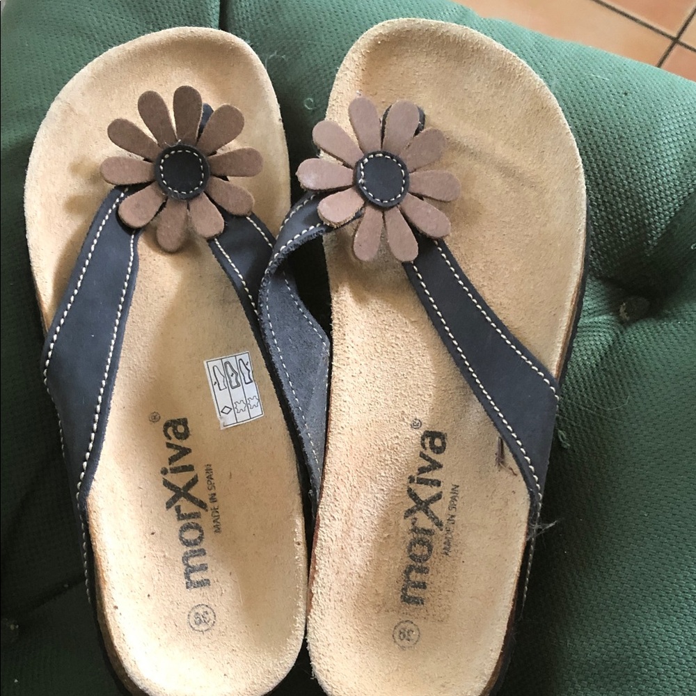 Women's Black Floral Thong Sandals